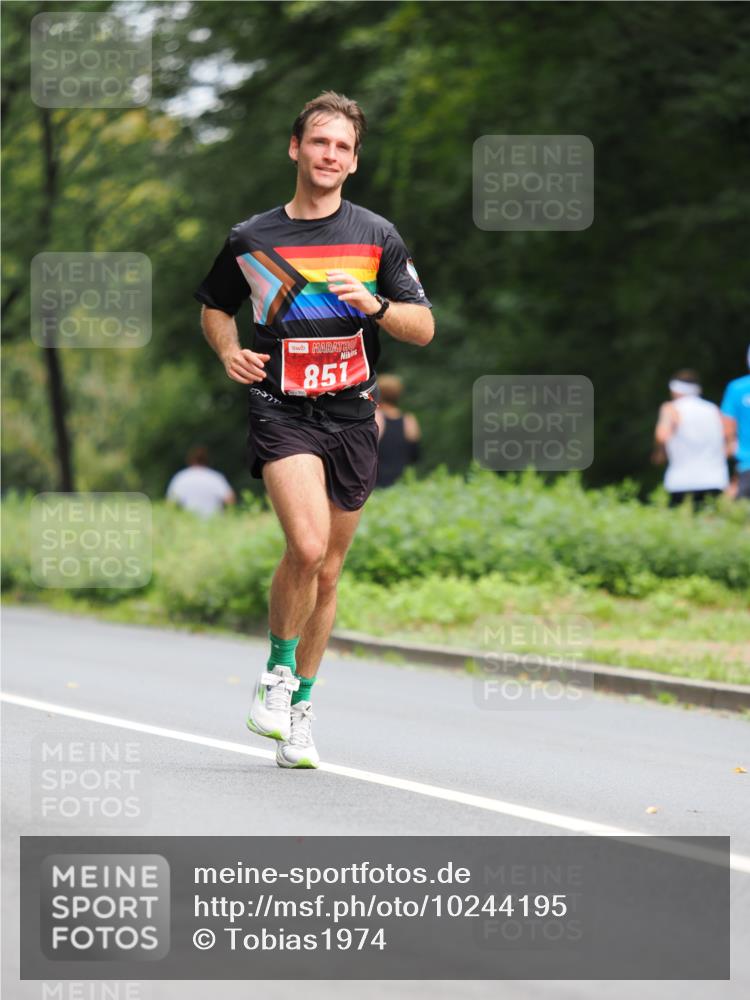 13.09.2026 - 21. swb-Marathon Bremen TobiasT http://msf.ph/oto/10244195 13.09.2026 11:46:38 Laufen 851 meine-sportfotos.de