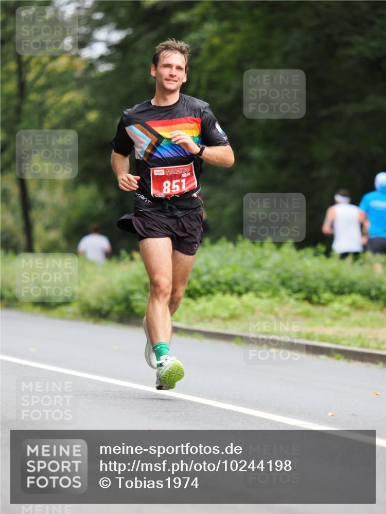 13.09.2026 - 21. swb-Marathon Bremen TobiasT http://msf.ph/oto/10244198 13.09.2026 11:46:38 Laufen 851 meine-sportfotos.de