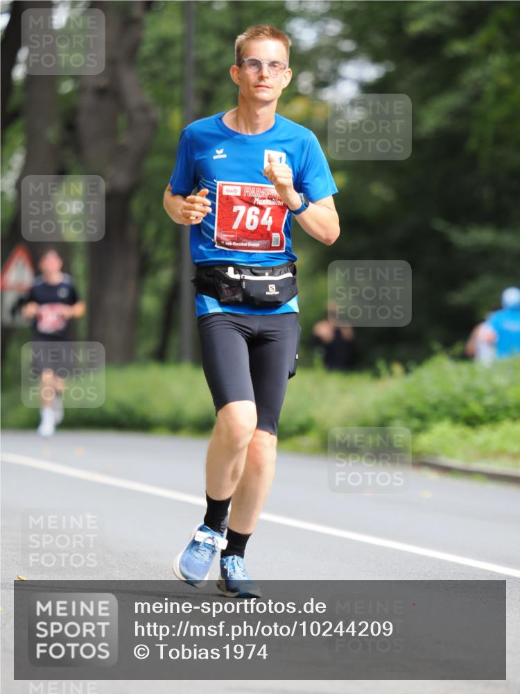 13.09.2026 - 21. swb-Marathon Bremen TobiasT http://msf.ph/oto/10244209 13.09.2026 11:46:41 Laufen 764, 26 meine-sportfotos.de