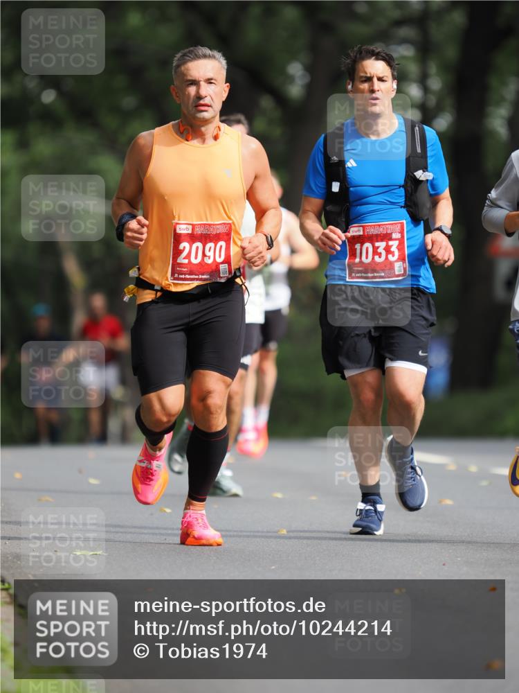 13.09.2026 - 21. swb-Marathon Bremen TobiasT http://msf.ph/oto/10244214 13.09.2026 11:46:48 Laufen 2090, 21, 1033, 21, 326 meine-sportfotos.de