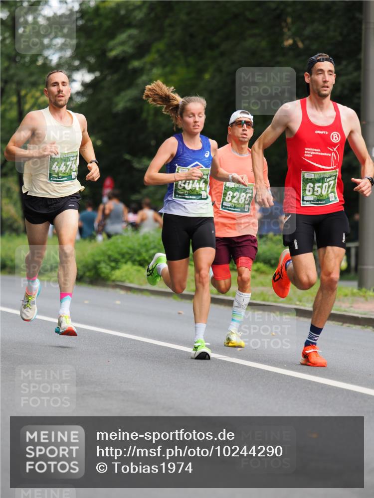 13.09.2026 - 21. swb-Marathon Bremen TobiasT http://msf.ph/oto/10244290 13.09.2026 11:47:47 Laufen 447, 8044, 8285, 6507, 7076 meine-sportfotos.de