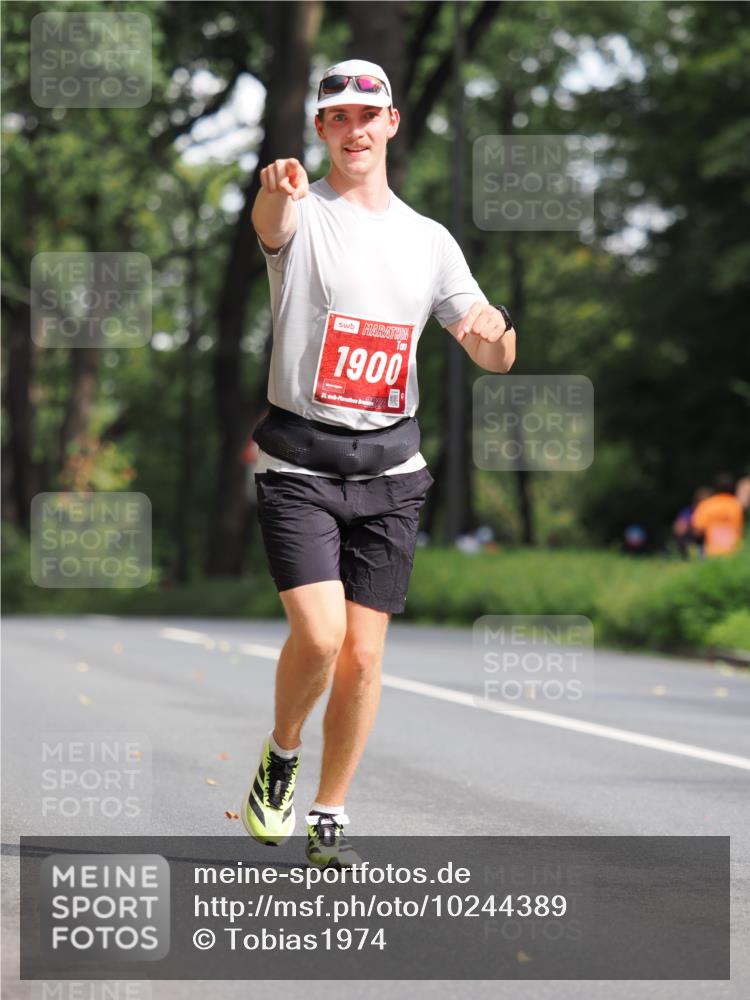 13.09.2026 - 21. swb-Marathon Bremen TobiasT http://msf.ph/oto/10244389 13.09.2026 11:48:54 Laufen 1900, 21 meine-sportfotos.de