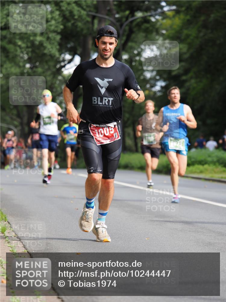 13.09.2026 - 21. swb-Marathon Bremen TobiasT http://msf.ph/oto/10244447 13.09.2026 11:49:41 Laufen 1005, 26 meine-sportfotos.de