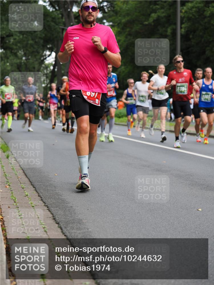 13.09.2026 - 21. swb-Marathon Bremen TobiasT http://msf.ph/oto/10244632 13.09.2026 11:50:44 Laufen 09, 2005 meine-sportfotos.de