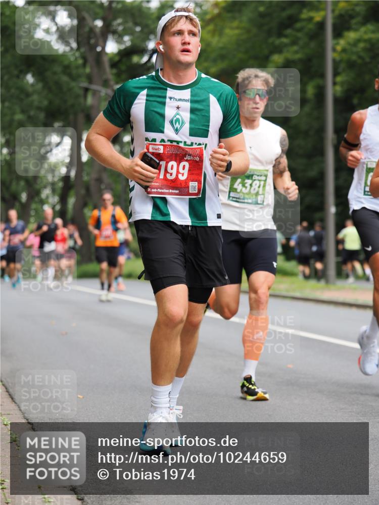 13.09.2026 - 21. swb-Marathon Bremen TobiasT http://msf.ph/oto/10244659 13.09.2026 11:51:00 Laufen 199, 21, 26, 4381 meine-sportfotos.de