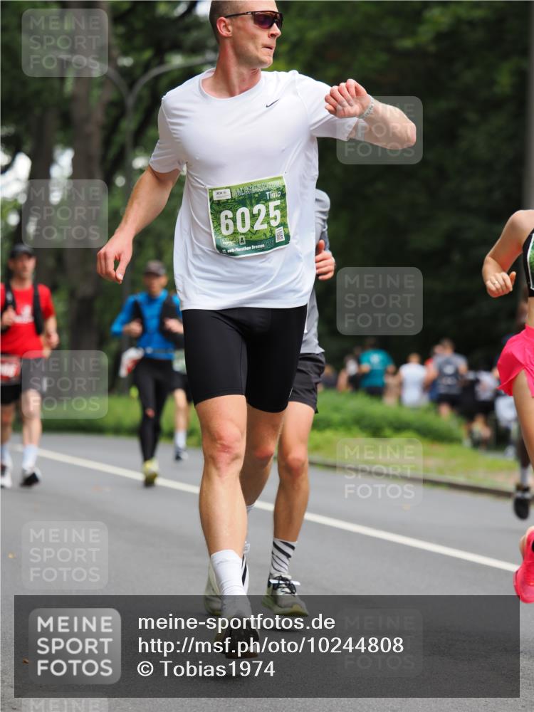 13.09.2026 - 21. swb-Marathon Bremen TobiasT http://msf.ph/oto/10244808 13.09.2026 11:52:11 Laufen 6025, 21, 26 meine-sportfotos.de