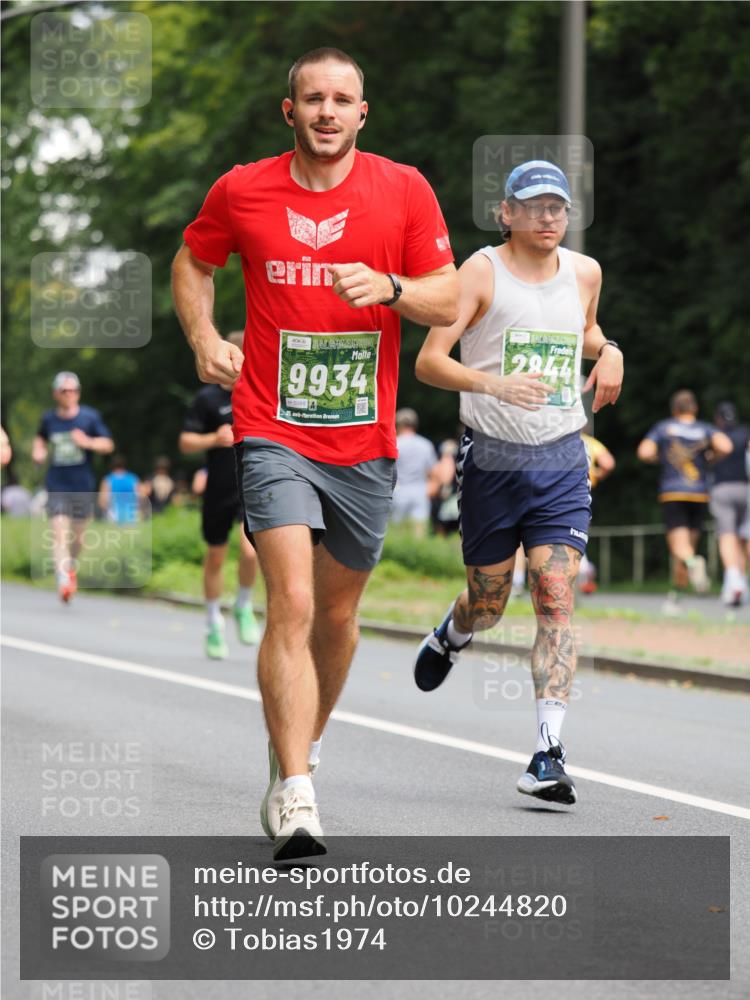 13.09.2026 - 21. swb-Marathon Bremen TobiasT http://msf.ph/oto/10244820 13.09.2026 11:52:28 Laufen 9934, 5088, 21, 20, 2844 meine-sportfotos.de