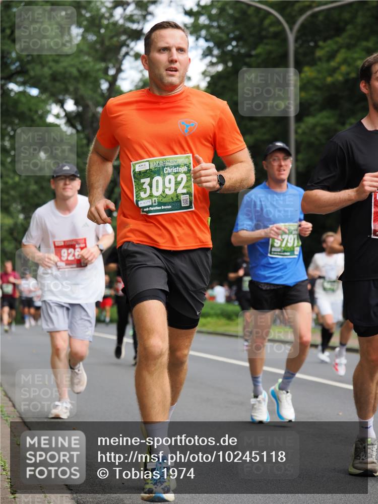 13.09.2026 - 21. swb-Marathon Bremen TobiasT http://msf.ph/oto/10245118 13.09.2026 11:54:07 Laufen 92, 3092, 8375, 26, 5791 meine-sportfotos.de