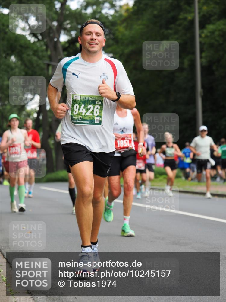 13.09.2026 - 21. swb-Marathon Bremen TobiasT http://msf.ph/oto/10245157 13.09.2026 11:54:23 Laufen 2076, 9426, 21, 26, 1851 meine-sportfotos.de