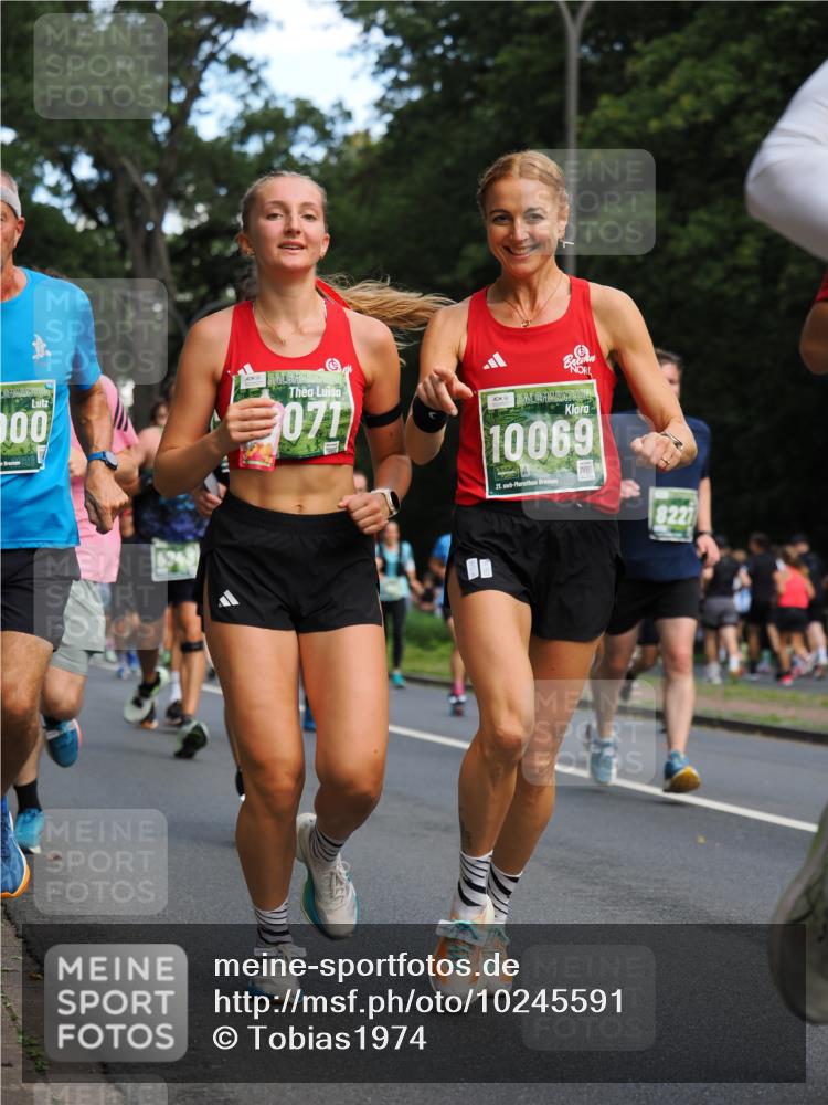 13.09.2026 - 21. swb-Marathon Bremen TobiasT http://msf.ph/oto/10245591 13.09.2026 11:58:17 Laufen 000, 26, 071, 10069, 21, 2, 8227 meine-sportfotos.de
