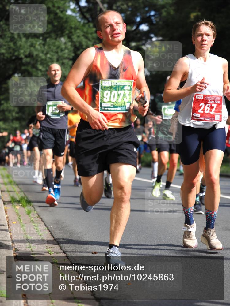 13.09.2026 - 21. swb-Marathon Bremen TobiasT http://msf.ph/oto/10245863 13.09.2026 11:59:11 Laufen 9073, 6738, 21, 026, 267, 21, 26 meine-sportfotos.de