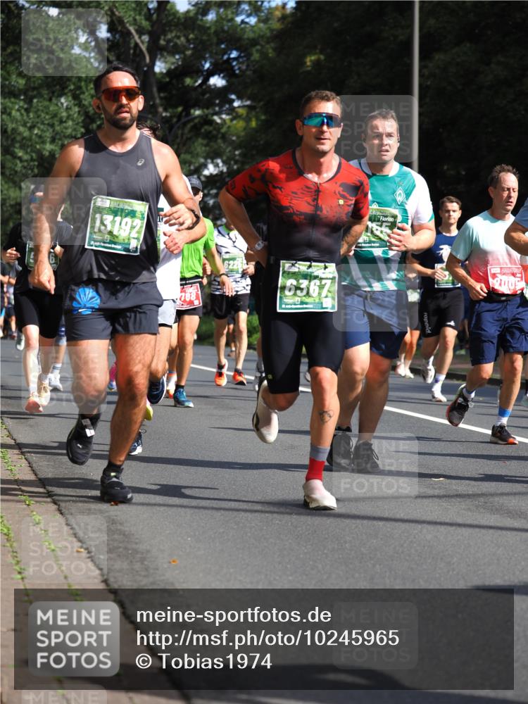 13.09.2026 - 21. swb-Marathon Bremen TobiasT http://msf.ph/oto/10245965 13.09.2026 11:59:24 Laufen 13192, 6367 meine-sportfotos.de