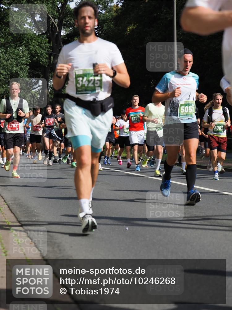 13.09.2026 - 21. swb-Marathon Bremen TobiasT http://msf.ph/oto/10246268 13.09.2026 12:00:48 Laufen 1298, 1529, 3425, 1072, 3155, 6655, 5051, 3063 meine-sportfotos.de