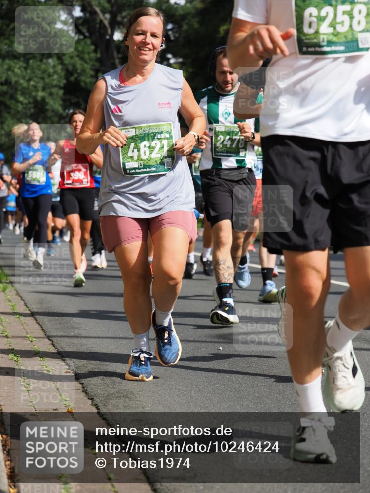 13.09.2026 - 21. swb-Marathon Bremen TobiasT http://msf.ph/oto/10246424 13.09.2026 12:01:24 Laufen 5501, 390, 4621, 21, 026, 2478, 6258 meine-sportfotos.de