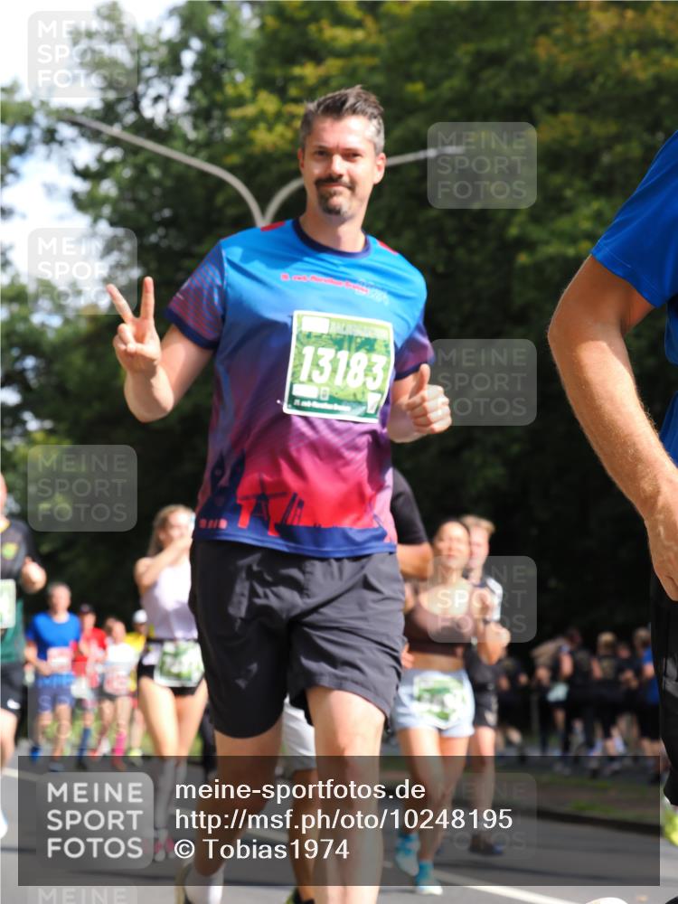 13.09.2026 - 21. swb-Marathon Bremen TobiasT http://msf.ph/oto/10248195 13.09.2026 12:10:53 Laufen 13183 meine-sportfotos.de