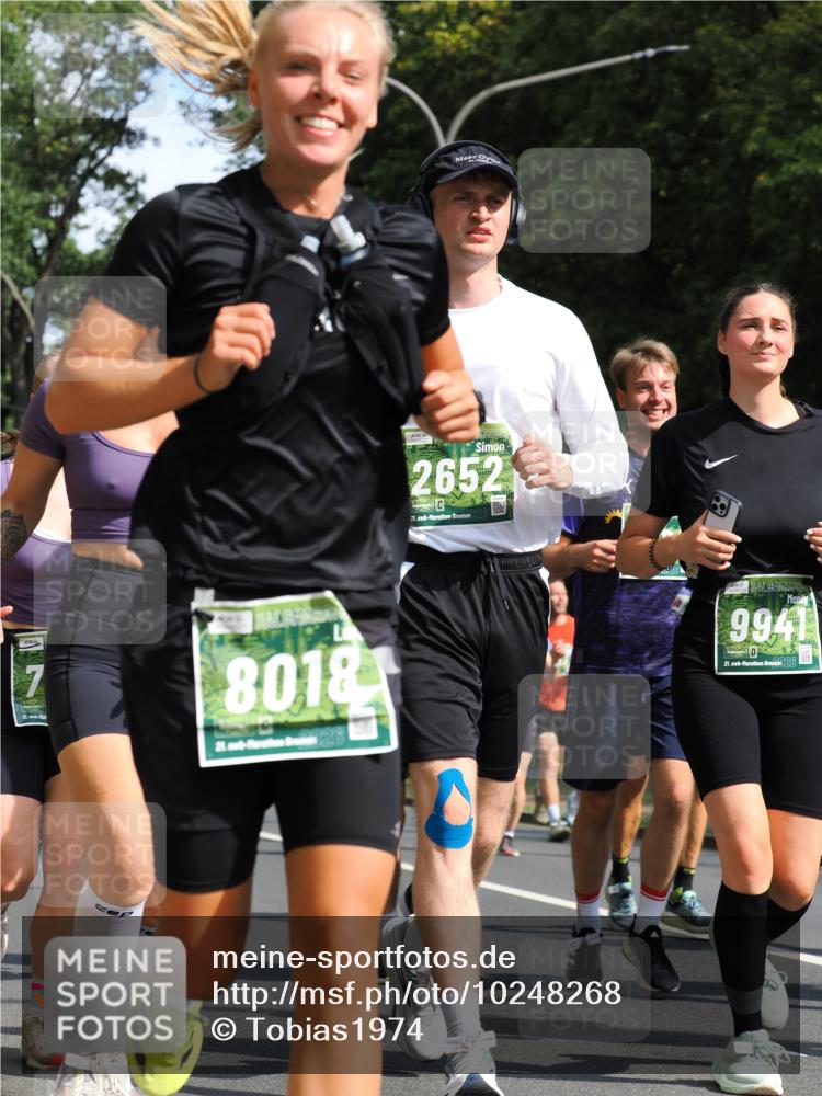 13.09.2026 - 21. swb-Marathon Bremen TobiasT http://msf.ph/oto/10248268 13.09.2026 12:11:04 Laufen 7, 21, 8018, 2652, 21, 9941, 21, 26 meine-sportfotos.de