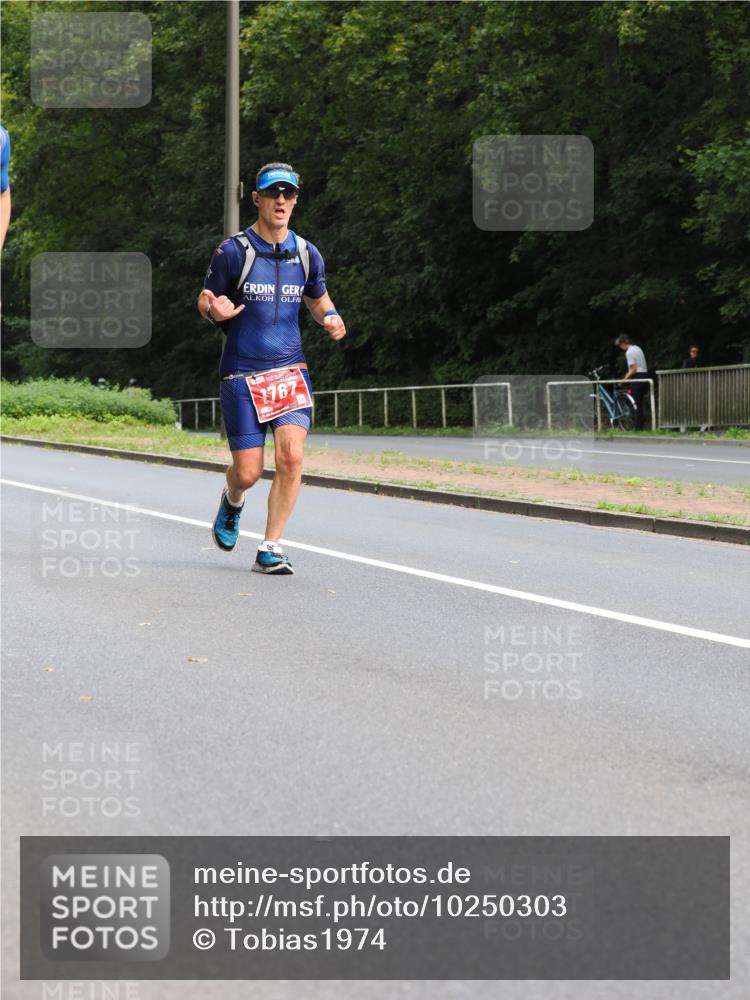 13.09.2026 - 21. swb-Marathon Bremen TobiasT http://msf.ph/oto/10250303 13.09.2026 12:26:43 Laufen 1767 meine-sportfotos.de