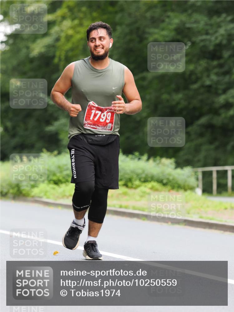 13.09.2026 - 21. swb-Marathon Bremen TobiasT http://msf.ph/oto/10250559 13.09.2026 12:31:36 Laufen 1799 meine-sportfotos.de