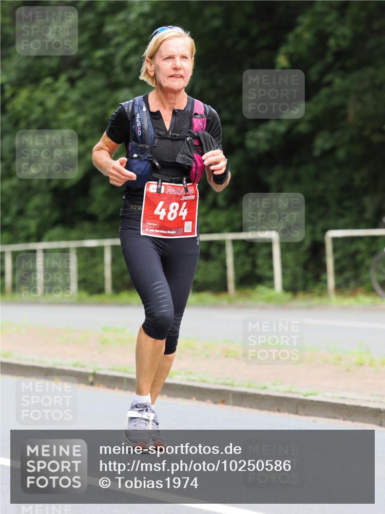 13.09.2026 - 21. swb-Marathon Bremen TobiasT http://msf.ph/oto/10250586 13.09.2026 12:32:07 Laufen 484, 21, 26 meine-sportfotos.de