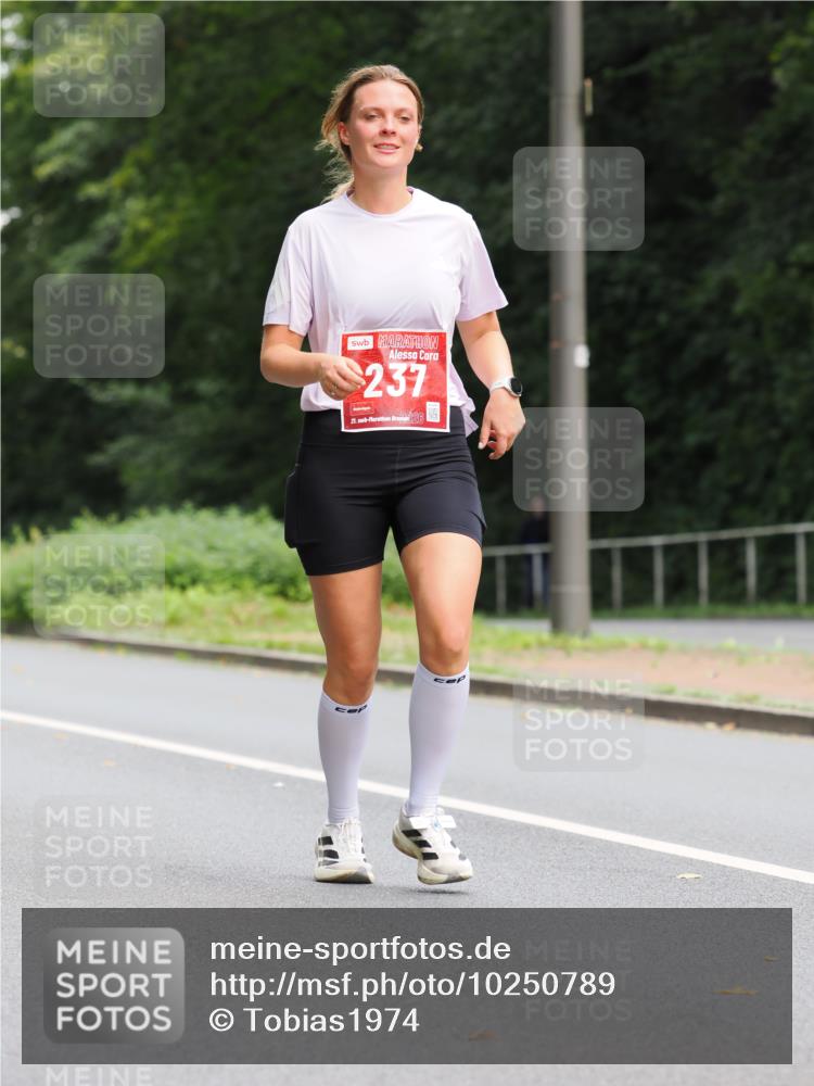 13.09.2026 - 21. swb-Marathon Bremen TobiasT http://msf.ph/oto/10250789 13.09.2026 12:34:46 Laufen 237, 21, 26 meine-sportfotos.de