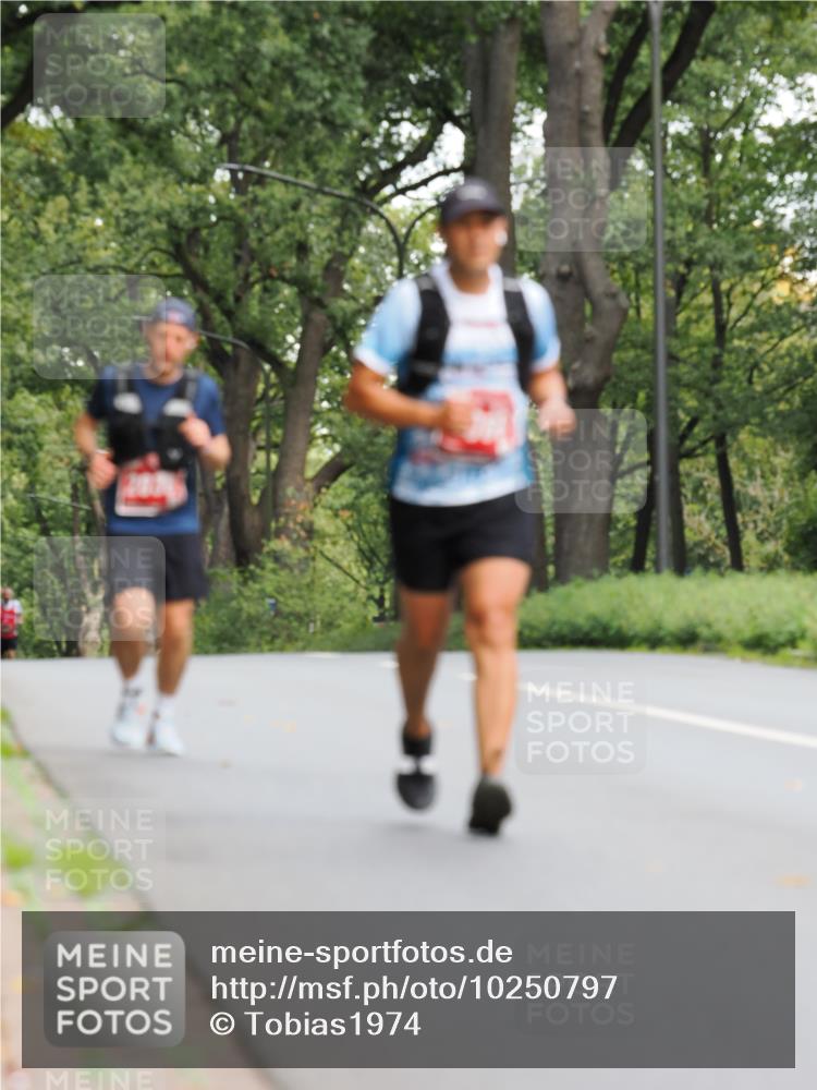 13.09.2026 - 21. swb-Marathon Bremen TobiasT http://msf.ph/oto/10250797 13.09.2026 12:34:49 Laufen  meine-sportfotos.de