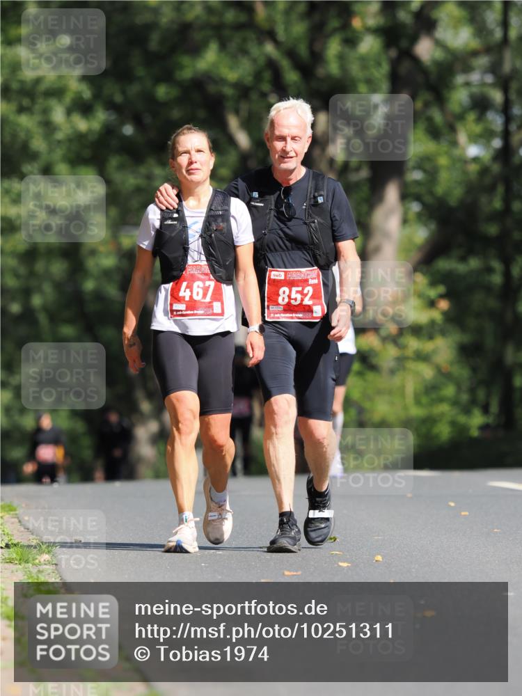 13.09.2026 - 21. swb-Marathon Bremen TobiasT http://msf.ph/oto/10251311 13.09.2026 12:40:55 Laufen 467, 1729, 21, 852, 1731, 21, 26 meine-sportfotos.de