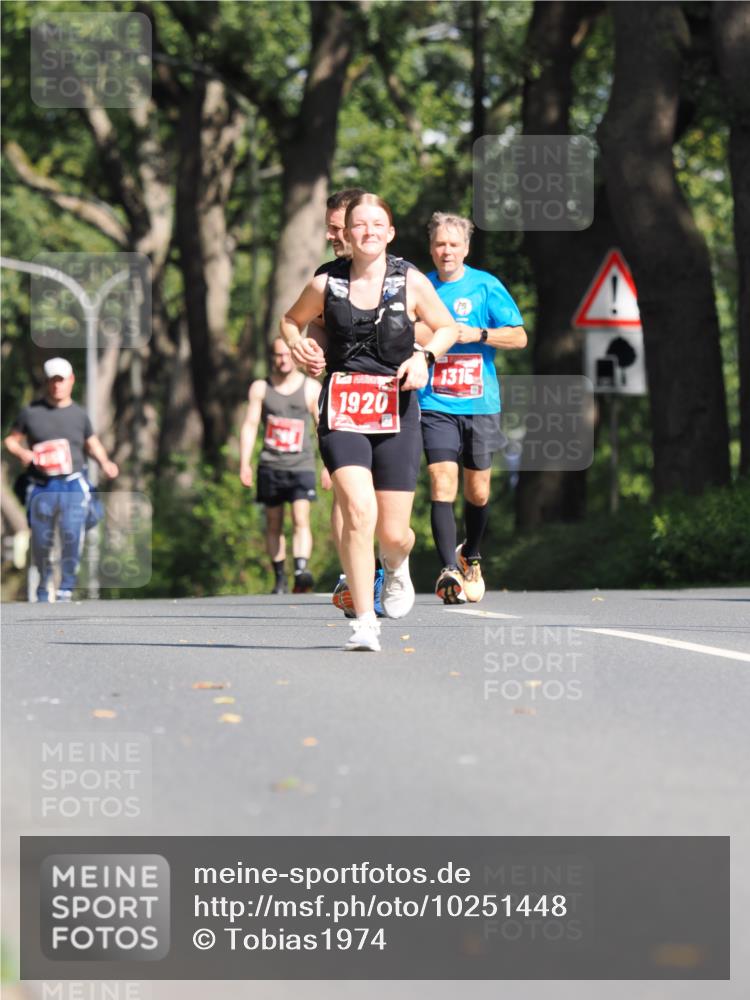13.09.2026 - 21. swb-Marathon Bremen TobiasT http://msf.ph/oto/10251448 13.09.2026 12:43:15 Laufen 1920, 1315 meine-sportfotos.de