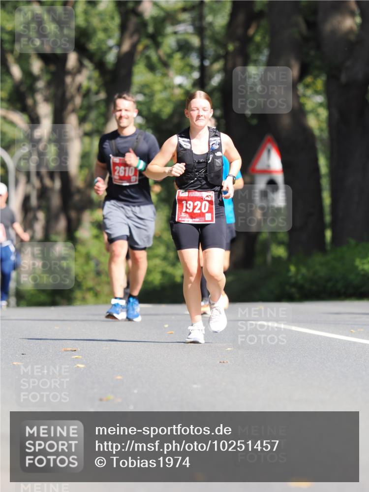 13.09.2026 - 21. swb-Marathon Bremen TobiasT http://msf.ph/oto/10251457 13.09.2026 12:43:16 Laufen 2610, 1920 meine-sportfotos.de