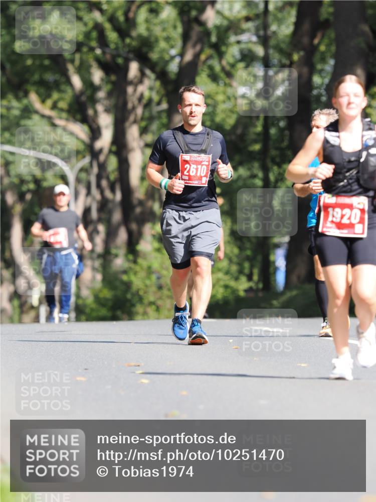 13.09.2026 - 21. swb-Marathon Bremen TobiasT http://msf.ph/oto/10251470 13.09.2026 12:43:19 Laufen 2610, 1920 meine-sportfotos.de