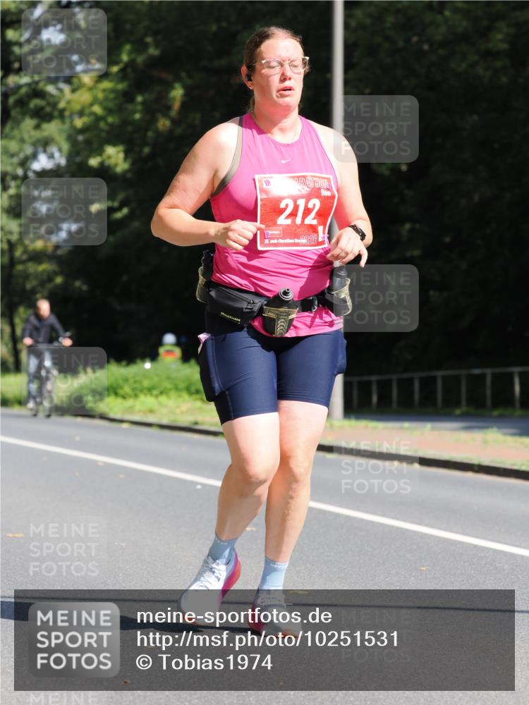 13.09.2026 - 21. swb-Marathon Bremen TobiasT http://msf.ph/oto/10251531 13.09.2026 12:44:12 Laufen 212, 21, 2026 meine-sportfotos.de