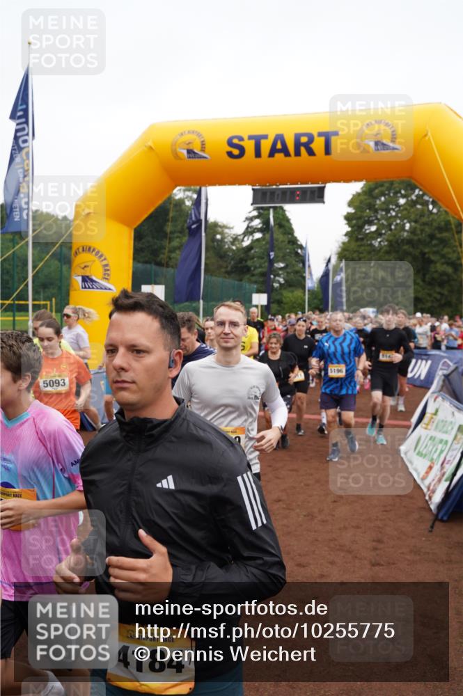 13.09.2026 - Airport Race Dennis Weichert http://msf.ph/oto/10255775 13.09.2026 10:00:54 Laufen  meine-sportfotos.de
