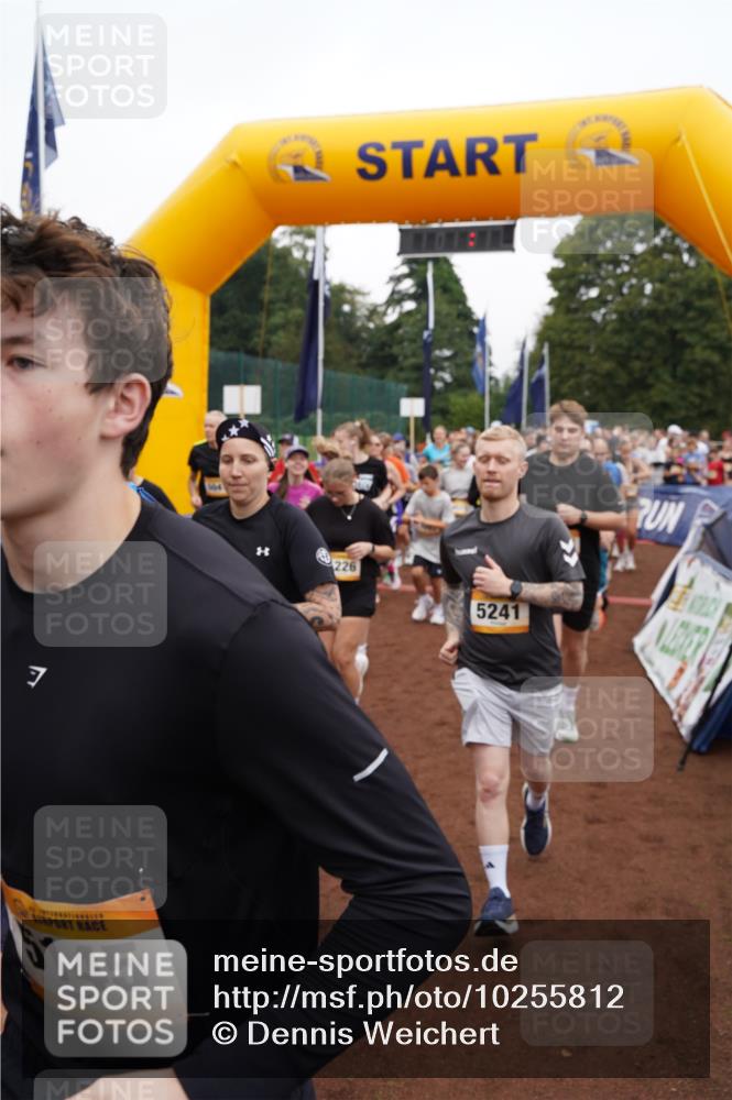 13.09.2026 - Airport Race Dennis Weichert http://msf.ph/oto/10255812 13.09.2026 10:00:56 Laufen  meine-sportfotos.de