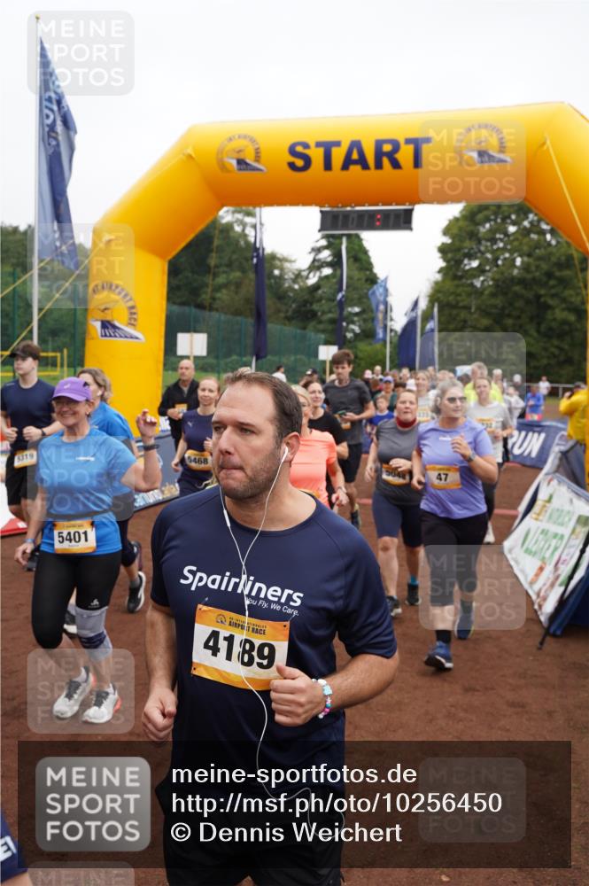 13.09.2026 - Airport Race Dennis Weichert http://msf.ph/oto/10256450 13.09.2026 10:01:26 Laufen  meine-sportfotos.de