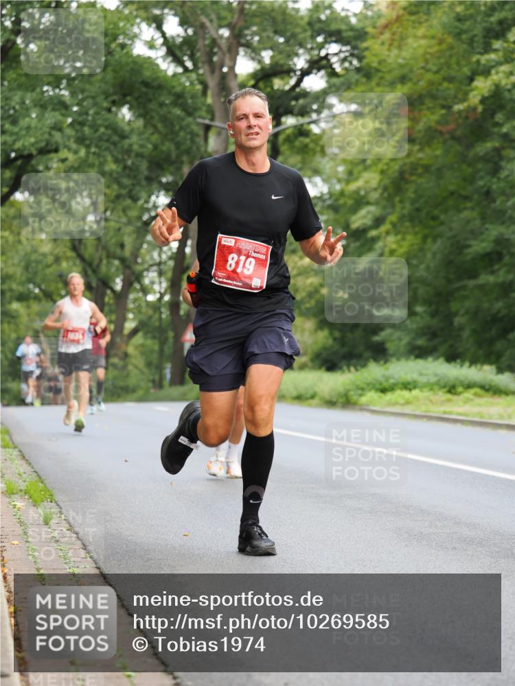 13.09.2026 - 21. swb-Marathon Bremen TobiasT http://msf.ph/oto/10269585 13.09.2026 11:38:58 Laufen 819 meine-sportfotos.de