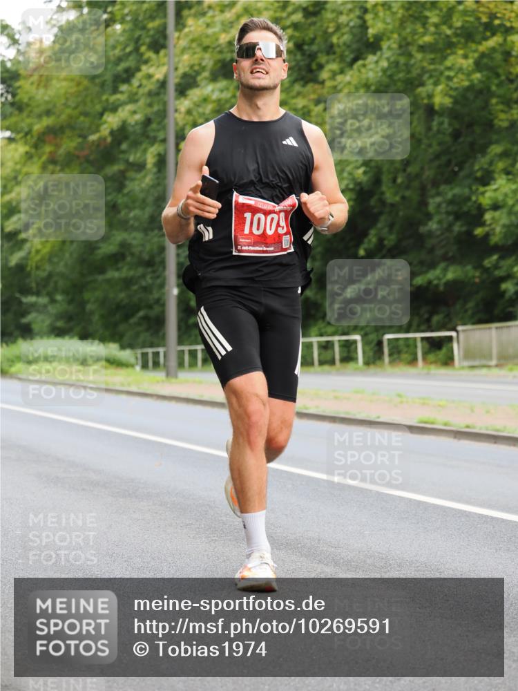 13.09.2026 - 21. swb-Marathon Bremen TobiasT http://msf.ph/oto/10269591 13.09.2026 11:39:01 Laufen 100, 21 meine-sportfotos.de
