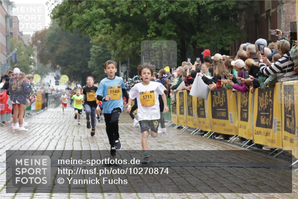 13.09.2026 - Kiel Lauf Yannick Fuchs http://msf.ph/oto/10270874 13.09.2026 08:33:28 Ziel 6073, 6484, 6698, 7959, 10988, 1711, 3220, 8602, 8654, 8840, 11404 meine-sportfotos.de