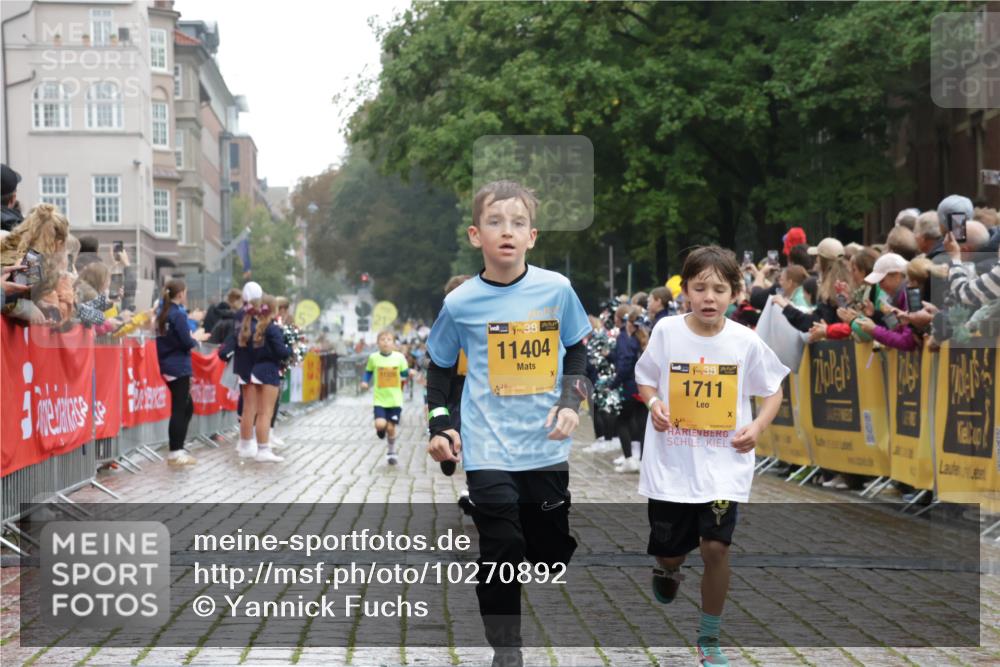 13.09.2026 - Kiel Lauf Yannick Fuchs http://msf.ph/oto/10270892 13.09.2026 08:33:30 Ziel 6073, 6484, 6698, 7959, 10988, 743, 1711, 3220, 8602, 8654, 8840, 9670, 11226, 11404 meine-sportfotos.de
