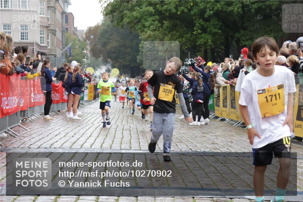 13.09.2026 - Kiel Lauf Yannick Fuchs http://msf.ph/oto/10270902 13.09.2026 08:33:32 Ziel 6073, 6484, 6698, 7959, 10988, 743, 1711, 3220, 4080, 8602, 8654, 8840, 9418, 9670, 11226, 11404 meine-sportfotos.de