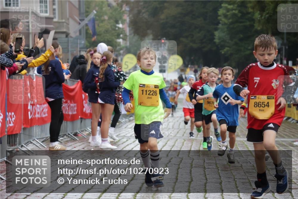 13.09.2026 - Kiel Lauf Yannick Fuchs http://msf.ph/oto/10270923 13.09.2026 08:33:33 Ziel 6073, 6484, 6698, 7959, 10988, 743, 1711, 2477, 3220, 4080, 8602, 8654, 8840, 9418, 9670, 11226, 11404 meine-sportfotos.de