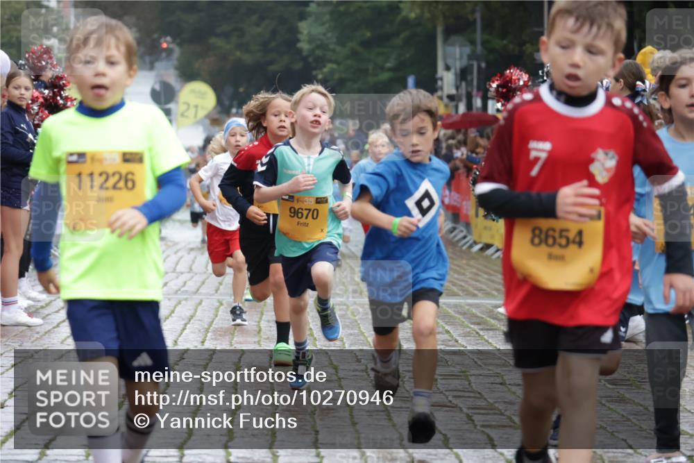 13.09.2026 - Kiel Lauf Yannick Fuchs http://msf.ph/oto/10270946 13.09.2026 08:33:35 Ziel 6073, 6484, 6698, 7959, 10988, 10988, 743, 1711, 2477, 3220, 4080, 8602, 8654, 8840, 9418, 9670, 11008, 11226, 11404 meine-sportfotos.de