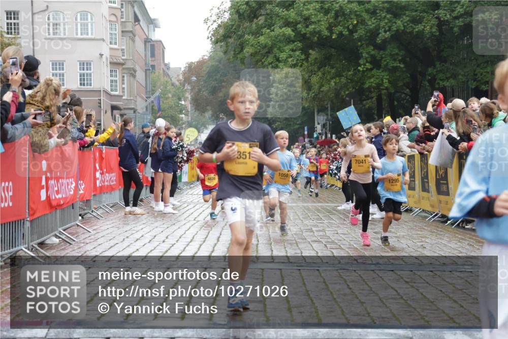 13.09.2026 - Kiel Lauf Yannick Fuchs http://msf.ph/oto/10271026 13.09.2026 08:33:47 Ziel 743, 1711, 3220, 4080, 8602, 8654, 8840, 9418, 9670, 11226, 11404, 6073, 6484, 6698, 7959, 10988, 1058, 1295, 1924, 2140, 2477, 2851, 4146, 4839, 5324, 6351, 6453, 7041, 7567, 8179, 8478, 10172, 11008, 11664 meine-sportfotos.de