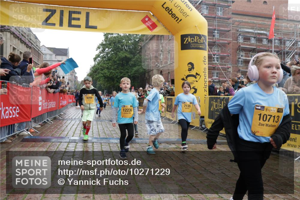 13.09.2026 - Kiel Lauf Yannick Fuchs http://msf.ph/oto/10271229 13.09.2026 08:34:07 Ziel 1058, 1103, 1295, 1924, 2140, 2851, 4146, 4839, 5324, 6351, 6453, 7041, 7567, 8179, 8478, 9211, 10121, 10172, 11365, 11572, 11664, 743, 1711, 2477, 3220, 4080, 6698, 7959, 8602, 8654, 8840, 9418, 9670, 11008, 11226, 11404, 138, 657, 720, 2740, 2769, 3023, 3118, 3277, 4016, 4417, 4796, 5099, 7042, 7135, 8226, 8333, 8930, 9047, 9945, 10158, 10446, 10713, 10815, 12100, 12236, 12525, 6073, 6484, 6698, 7959, 10988 meine-sportfotos.de
