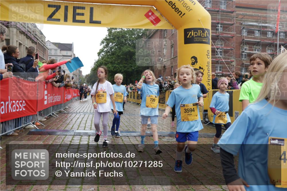 13.09.2026 - Kiel Lauf Yannick Fuchs http://msf.ph/oto/10271285 13.09.2026 08:34:10 Ziel 657, 1058, 1103, 1295, 1924, 2140, 2769, 2851, 4146, 4796, 4839, 5324, 6453, 7041, 7135, 7567, 8179, 8478, 9211, 9945, 10121, 10172, 10713, 11365, 11572, 12236, 743, 1711, 2477, 3220, 4080, 6351, 8602, 8654, 8840, 9418, 9670, 11008, 11226, 11404, 11664, 126, 138, 720, 1623, 2740, 3023, 3118, 3277, 3380, 4016, 4417, 4584, 5099, 6111, 7042, 8226, 8333, 8930, 9047, 10158, 10446, 10815, 12100, 12525, 6073, 6484, 6698, 7959 meine-sportfotos.de