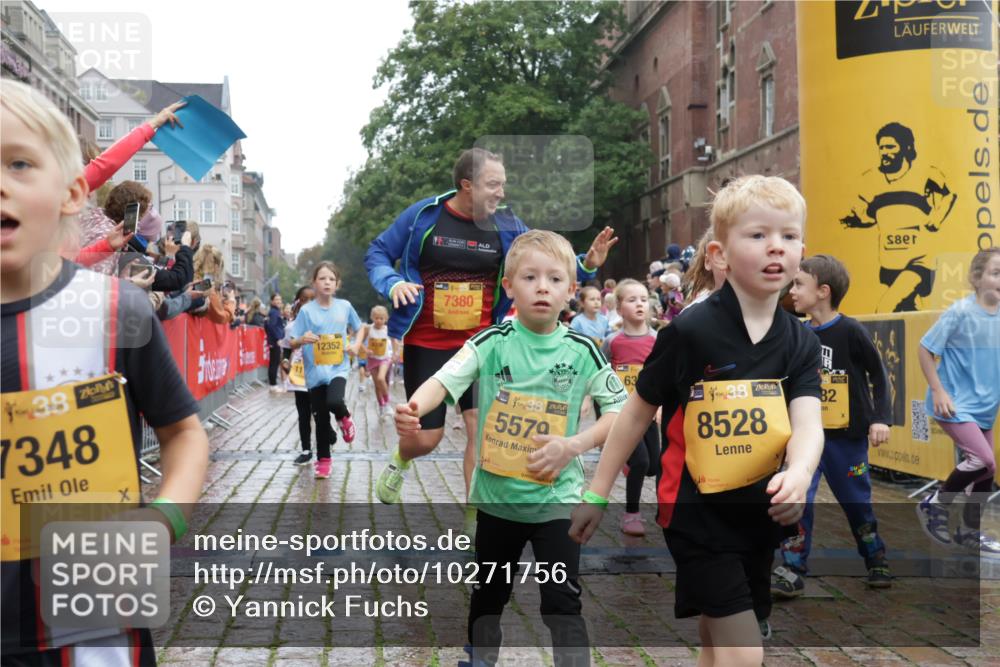 13.09.2026 - Kiel Lauf Yannick Fuchs http://msf.ph/oto/10271756 13.09.2026 08:34:36 Ziel 126, 138, 831, 1623, 1624, 2108, 2276, 2612, 2622, 3058, 3277, 3380, 3953, 4584, 5625, 5897, 6111, 6369, 7042, 7408, 7957, 8423, 8836, 8930, 8983, 9047, 9167, 9758, 9765, 10106, 10180, 10381, 10923, 11457, 12516, 12549, 138, 657, 720, 1058, 1103, 1295, 1924, 2140, 2740, 2769, 2851, 3023, 3118, 4016, 4146, 4417, 4796, 4839, 5099, 5324, 6453, 7041, 7135, 7567, 8179, 8226, 8333, 8478, 8930, 9211, 9945, 10121, 10172, 10713, 10815, 11365, 11572, 12100, 1104, 2641, 5022, 5579 meine-sportfotos.de