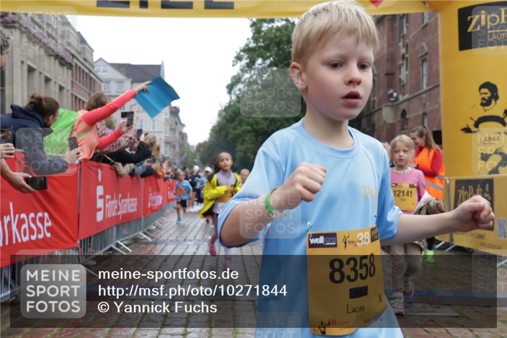 13.09.2026 - Kiel Lauf Yannick Fuchs http://msf.ph/oto/10271844 13.09.2026 08:34:40 Ziel 831, 1104, 1623, 1624, 2108, 2276, 2612, 2622, 2641, 3058, 3380, 3953, 5022, 5579, 5625, 5897, 6111, 6369, 7348, 7382, 7408, 7957, 8423, 8528, 8836, 8983, 9167, 9179, 9758, 9765, 9881, 10023, 10106, 10180, 10923, 11150, 11457, 12516, 12549, 126, 138, 657, 720, 1103, 1623, 1924, 2140, 2740, 2769, 3023, 3118, 3277, 3380, 4016, 4417, 4584, 4796, 5099, 5324, 6111, 6453, 7042, 7135, 7567, 8179, 8226, 8333, 8478, 8930, 9047, 9211, 9945, 10121, 10713, 10815, 11365, 11572, 12100 meine-sportfotos.de