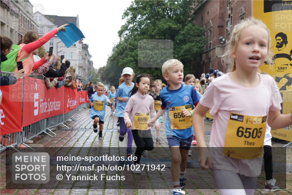 13.09.2026 - Kiel Lauf Yannick Fuchs http://msf.ph/oto/10271942 13.09.2026 08:34:44 Ziel 831, 1104, 1105, 2108, 2276, 2622, 2641, 3058, 3953, 4989, 5022, 5579, 5625, 5897, 5922, 6335, 6369, 7348, 7382, 7957, 8499, 8528, 8836, 9167, 9179, 9758, 9765, 9881, 10023, 11150, 11158, 11457, 12352, 12516, 12549, 126, 138, 657, 720, 1103, 1623, 1624, 2612, 2740, 2769, 3023, 3118, 3277, 3380, 4016, 4417, 4584, 4796, 5099, 6111, 7042, 7135, 7408, 7957, 8226, 8333, 8423, 8930, 8983, 9047, 9211, 9945, 10121, 10713, 10815, 11365, 11572, 12100, 1103, 9211, 10121 meine-sportfotos.de