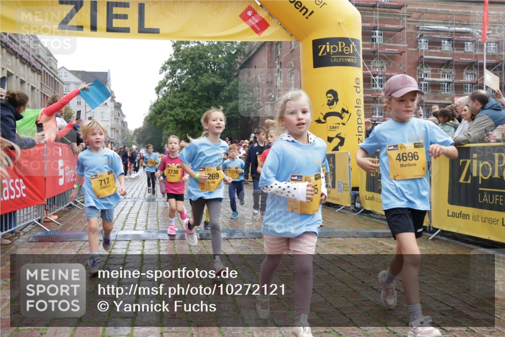 13.09.2026 - Kiel Lauf Yannick Fuchs http://msf.ph/oto/10272121 13.09.2026 08:34:50 Ziel 530, 729, 1104, 1105, 1918, 2276, 2622, 2641, 4989, 5022, 5042, 5579, 5625, 5922, 6335, 6369, 6505, 7348, 7382, 8339, 8358, 8499, 8528, 8971, 9167, 9179, 9881, 10023, 11110, 11150, 11158, 11183, 11457, 12033, 12141, 12352, 12538, 12549, 126, 138, 720, 831, 1623, 1624, 2108, 2276, 2612, 2622, 2740, 3023, 3058, 3118, 3277, 3380, 3953, 4016, 4417, 4584, 5099, 5897, 6111, 7042, 7135, 7408, 7957, 8226, 8333, 8423, 8836, 8930, 8983, 9047, 10713, 10815, 12100, 1103, 9211, 10121 meine-sportfotos.de