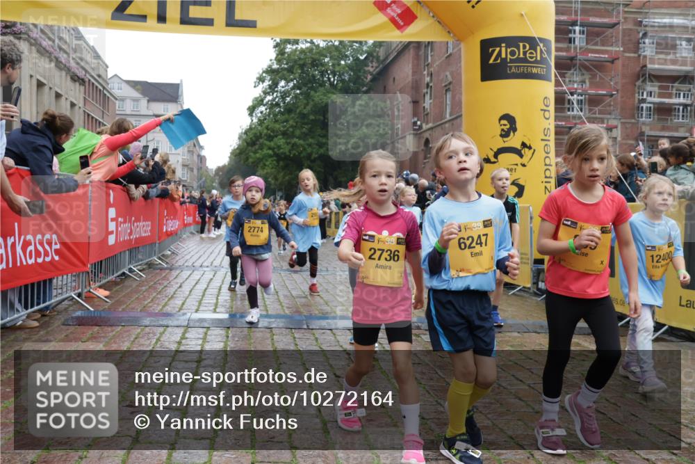 13.09.2026 - Kiel Lauf Yannick Fuchs http://msf.ph/oto/10272164 13.09.2026 08:34:52 Ziel 530, 729, 1010, 1104, 1105, 1918, 2641, 4989, 5022, 5042, 5579, 5922, 6335, 6503, 6505, 6595, 7348, 7382, 8339, 8358, 8499, 8528, 8971, 9179, 9686, 9881, 10023, 10857, 11110, 11150, 11158, 11183, 12033, 12141, 12352, 12489, 12538, 126, 138, 720, 831, 1623, 1624, 2108, 2276, 2612, 2622, 2740, 3023, 3058, 3118, 3277, 3380, 3953, 4016, 4417, 4584, 5022, 5099, 5625, 5897, 6111, 6369, 7042, 7408, 7957, 8226, 8333, 8423, 8836, 8930, 8983, 9047, 12100, 9211, 10121 meine-sportfotos.de