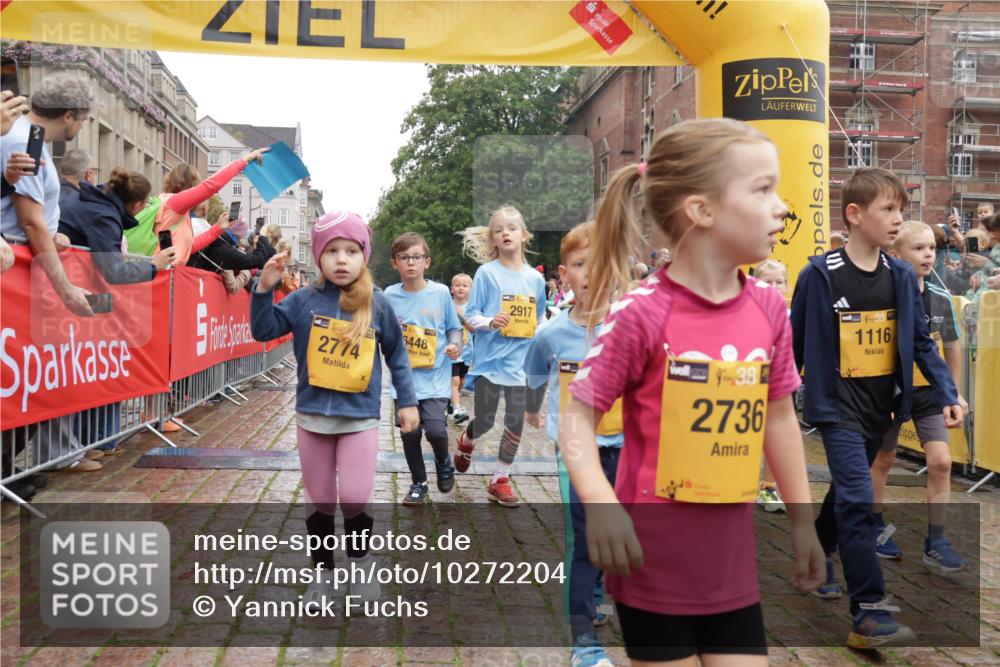13.09.2026 - Kiel Lauf Yannick Fuchs http://msf.ph/oto/10272204 13.09.2026 08:34:53 Ziel 530, 729, 1010, 1104, 1105, 1918, 2641, 2643, 4989, 5042, 5416, 5579, 5922, 6335, 6503, 6505, 6595, 7348, 7382, 8339, 8358, 8499, 8509, 8528, 8971, 9179, 9686, 9881, 10857, 11110, 11150, 11158, 11183, 12033, 12141, 12352, 12489, 12538, 126, 138, 720, 831, 1623, 1624, 2108, 2276, 2612, 2622, 2641, 2740, 3023, 3058, 3118, 3277, 3380, 3953, 4016, 4417, 4584, 5022, 5099, 5625, 5897, 6111, 6369, 7042, 7408, 7957, 8226, 8333, 8423, 8836, 8930, 8983, 9047, 12100, 9211 meine-sportfotos.de