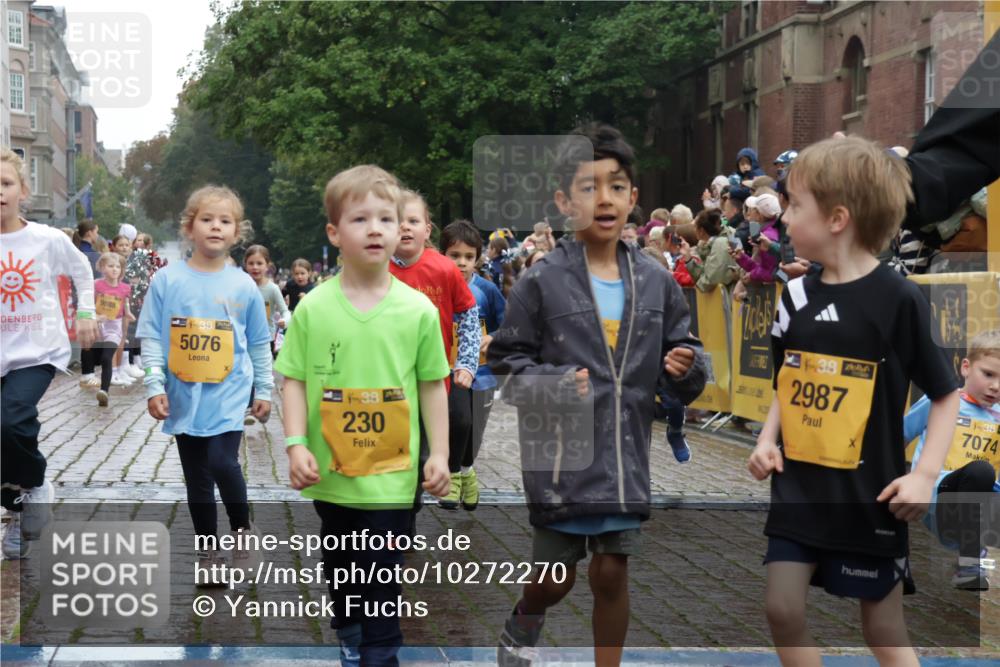 13.09.2026 - Kiel Lauf Yannick Fuchs http://msf.ph/oto/10272270 13.09.2026 08:34:56 Ziel 530, 717, 729, 756, 809, 1010, 1105, 1116, 1269, 1918, 2005, 2643, 2736, 4696, 4989, 5042, 5416, 5922, 6247, 6335, 6503, 6505, 6595, 8339, 8358, 8499, 8509, 8971, 9686, 9756, 10857, 11110, 11158, 11183, 12033, 12141, 12352, 12400, 12489, 12538, 126, 138, 831, 1104, 1623, 1624, 2108, 2276, 2612, 2622, 2641, 2740, 3023, 3058, 3118, 3277, 3380, 3953, 4584, 5022, 5579, 5625, 5897, 5922, 6111, 6369, 7042, 7348, 7408, 7957, 8226, 8423, 8836, 8930, 8983, 9047, 12100 meine-sportfotos.de